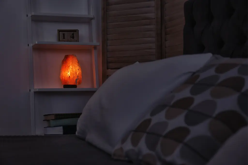 salt lamp in bedroom