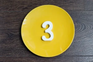 number 3 on a plate